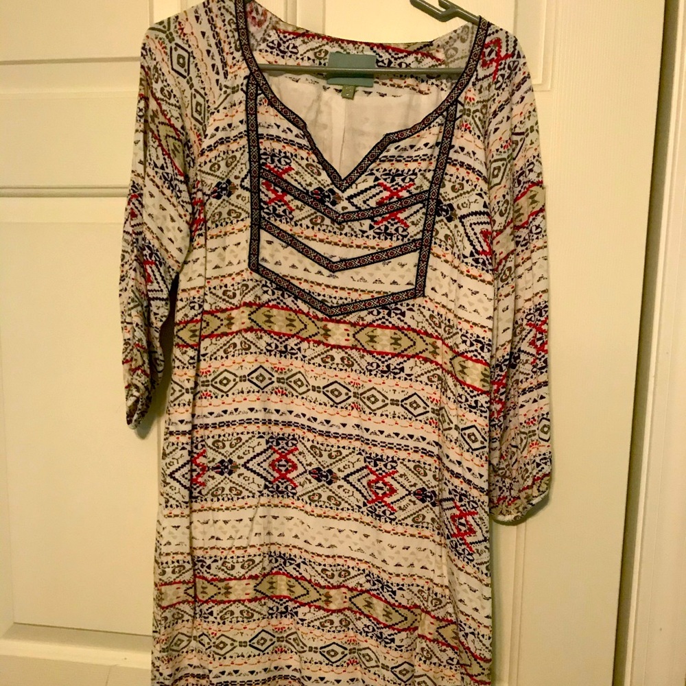 Cute summer dress! Lots of life left!